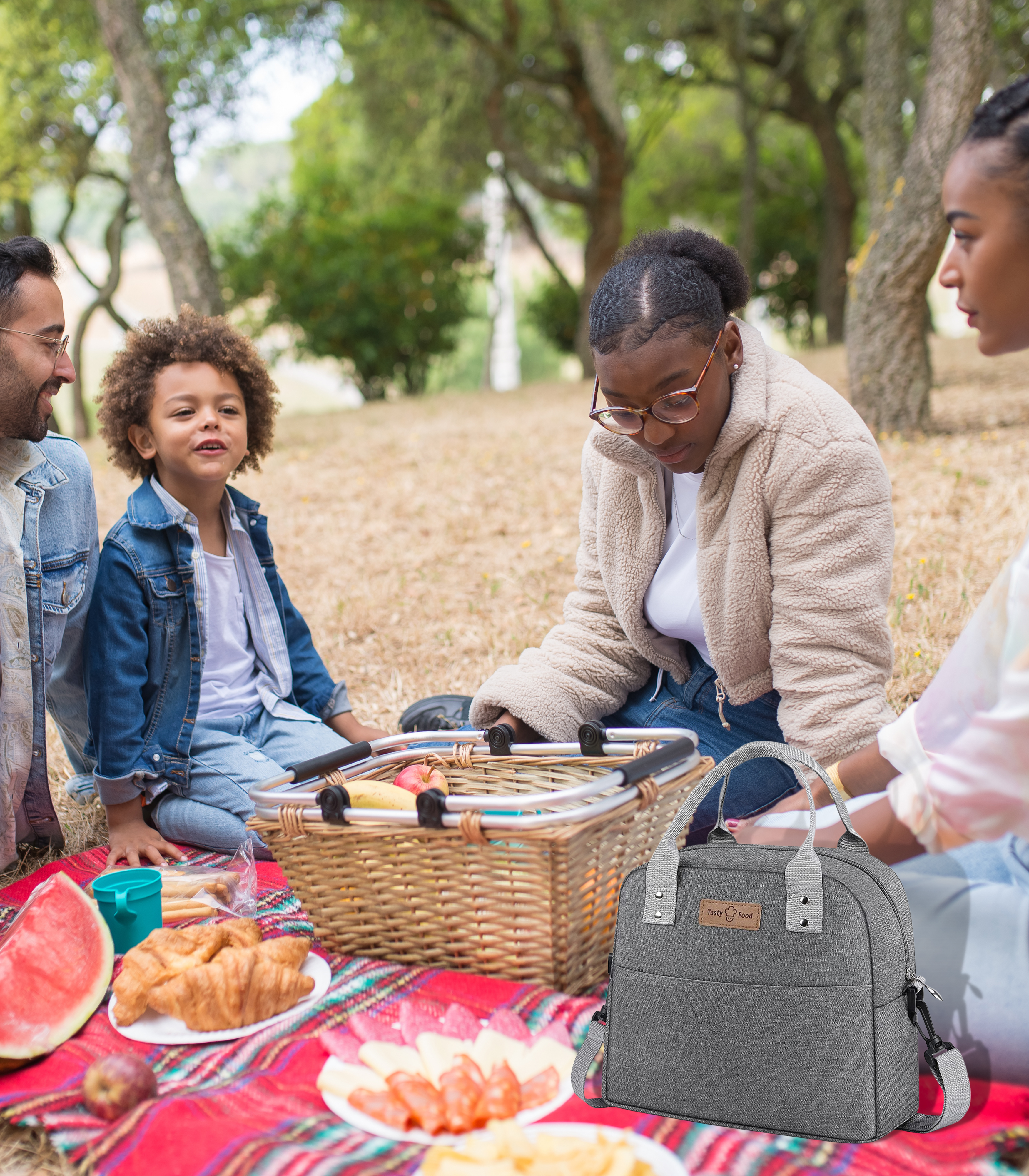 Insulated Lunch Bag with adjustable strap